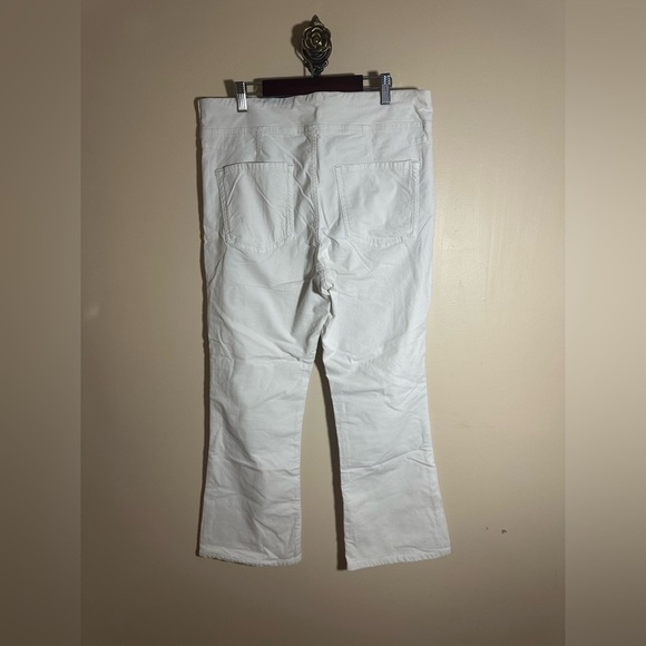 NWT FREE PEOPLE In My Feelings Velvet Crop Slim Flare Pants White Size Large - Picture 7 of 10